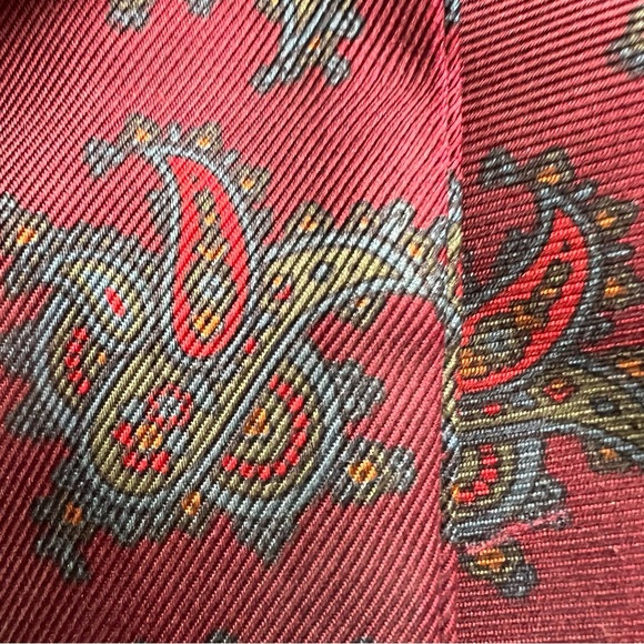 Kilgour French & Stanbury Paisley Pure Silk mens scarf cravat with fringe - Picture 10 of 10